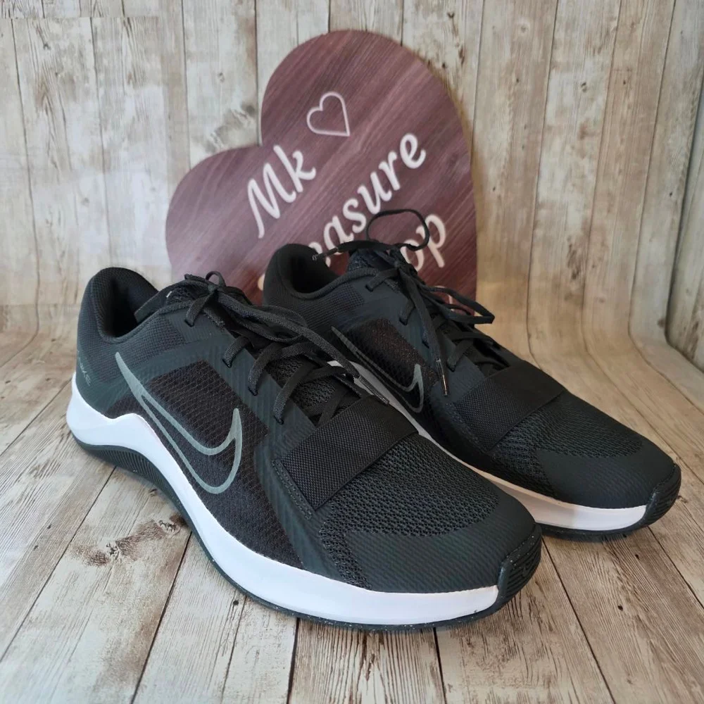 Men's Nike Black Athletic Sneakers Size 11.5
